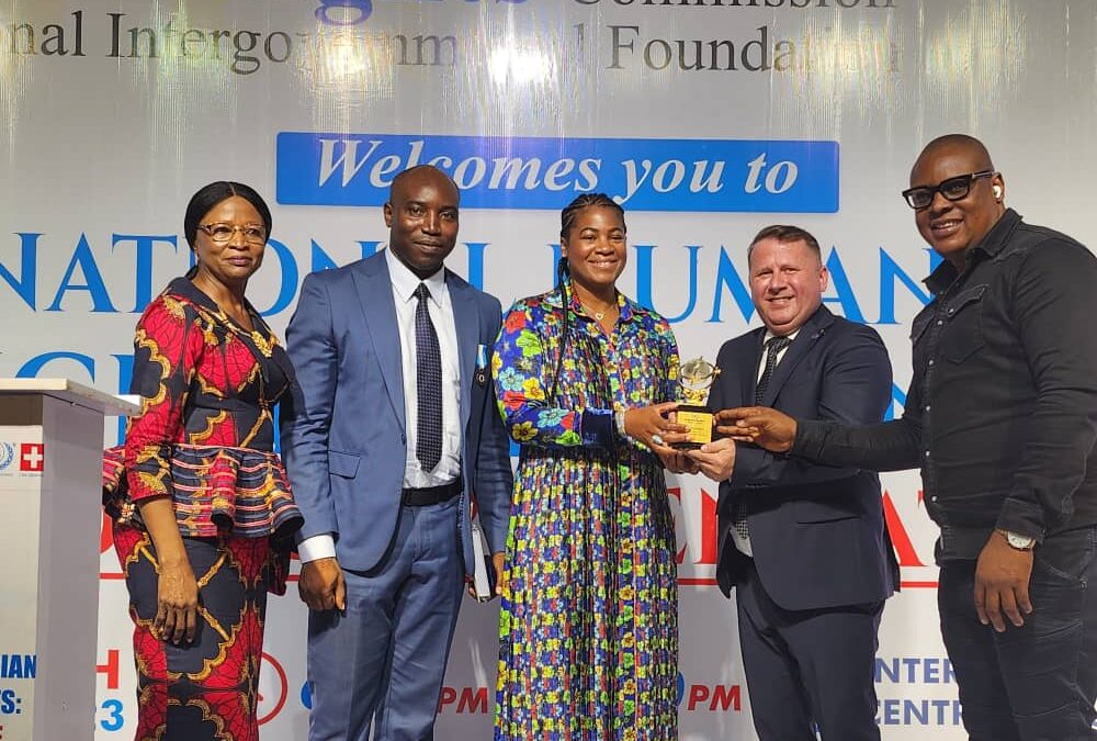Gen. TY Danjuma Receives International Humanitarian Service Award